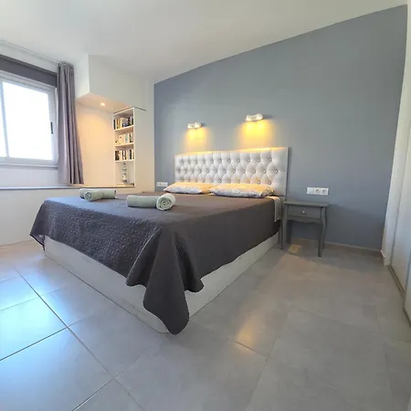Torres Del Sol-la Perla- Beachfront & Ocean View Apartment Los Cristianos (Tenerife)